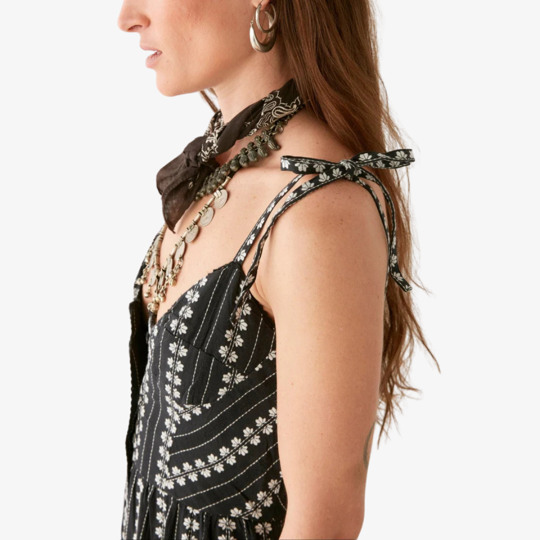 MAISON HOTEL VENUS DRESS
