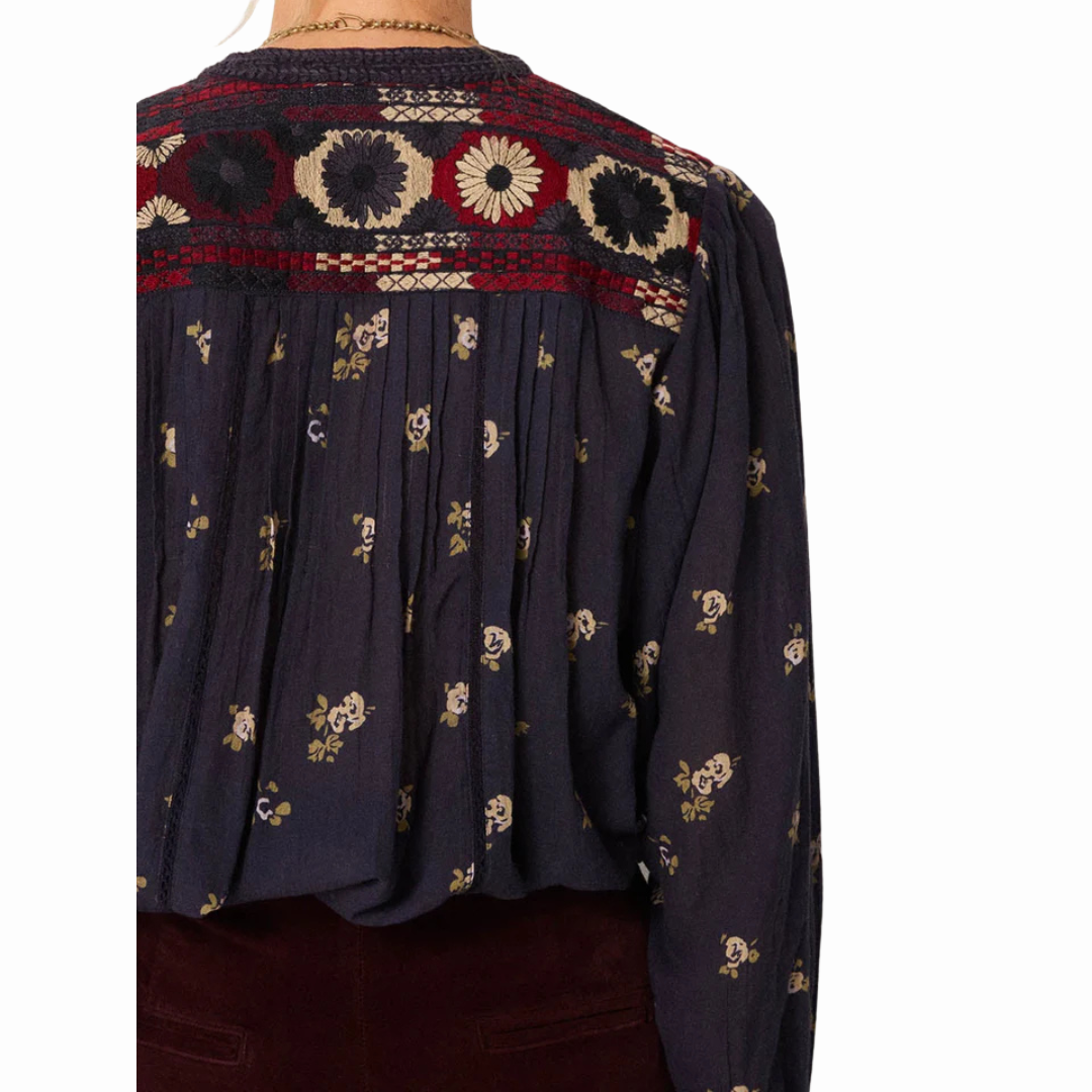 MAISON HOTEL MILLA BLOUSE